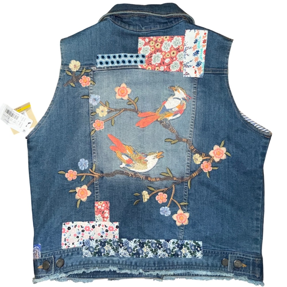 John Mark NWT Women's Denim Vest Size M Embroidered Patchwork Lace Floral Boho